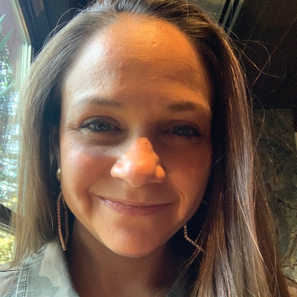 Meet your Posher, Patty - Picture 2 of 2